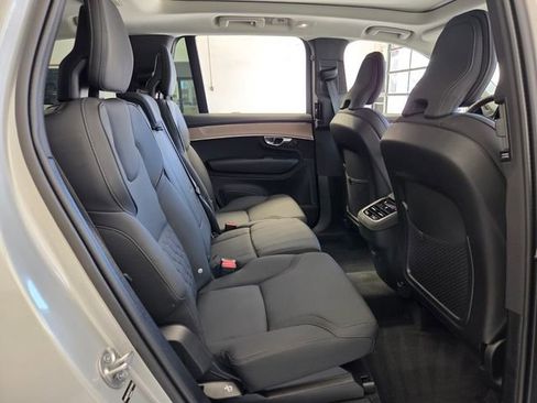 Certified 2025 Volvo XC90 B6 Plus image 23
