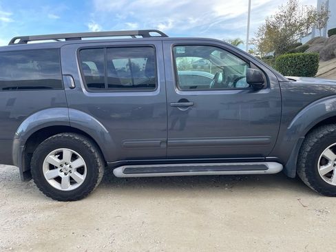 Used 2012 Nissan Pathfinder SV RWD image 6