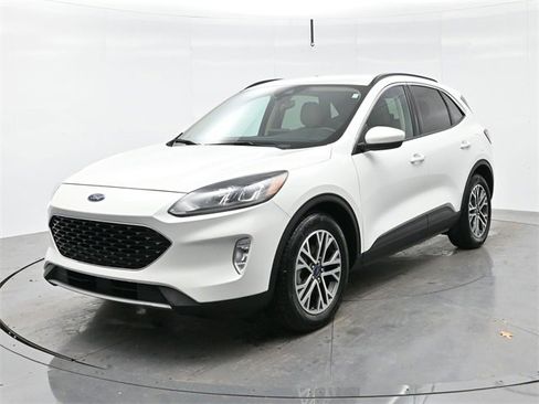 Used 2020 Ford Escape SEL image 3