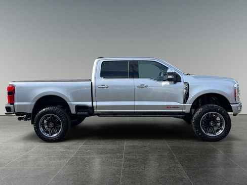 Used 2024 Ford F350 Platinum w/ Tremor Off-Road Package AWD/4WD image 8