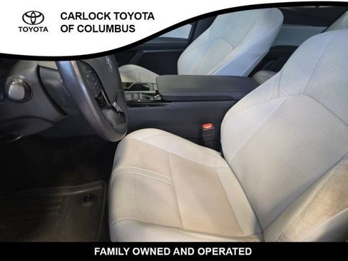 Used 2025 Toyota Camry XLE FWD image 13