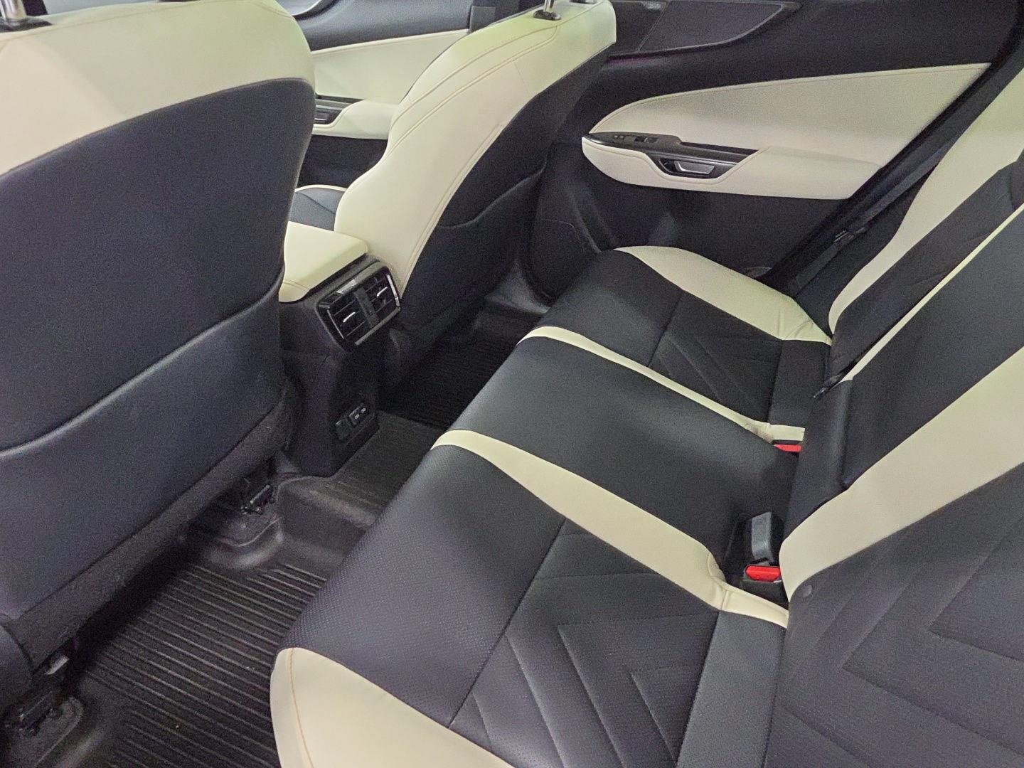 Used 2024 Lexus NX 350h AWD w/ Vision Package image 21