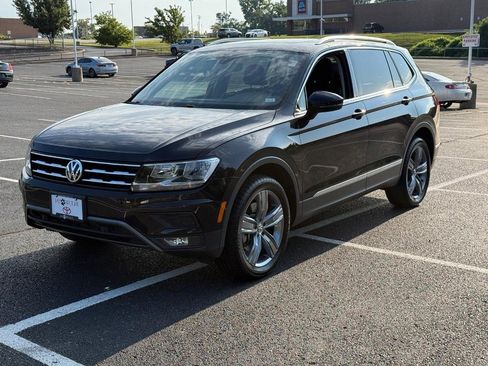 Used 2020 Volkswagen Tiguan SEL w/ Tiguan Three-Row MDO Package image 8