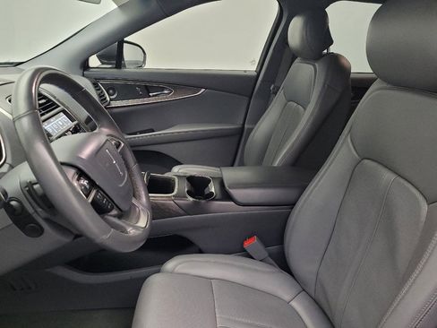 Used 2019 Lincoln Nautilus Reserve FWD image 17