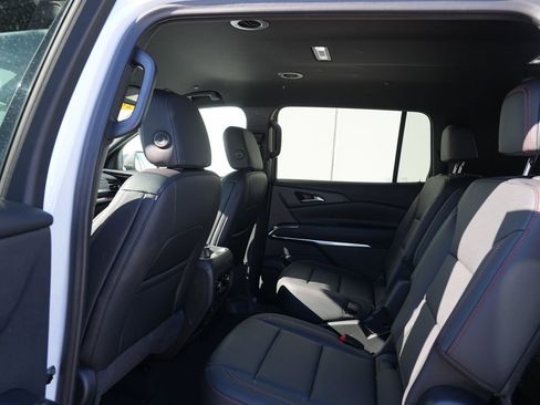 Used 2024 Chevrolet Traverse Z71 image 18