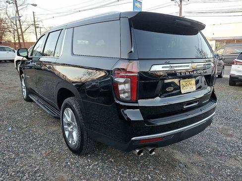 Used 2024 Chevrolet Suburban Premier w/ Premium Package image 6