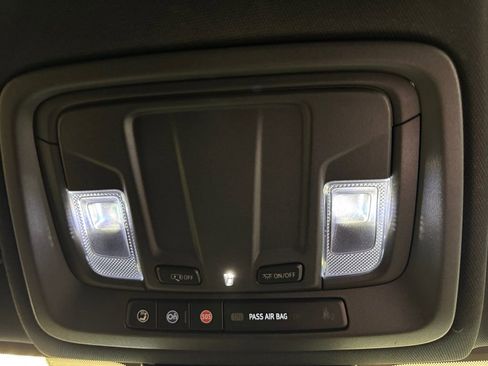 Used 2023 GMC Sierra 1500 AT4 image 23