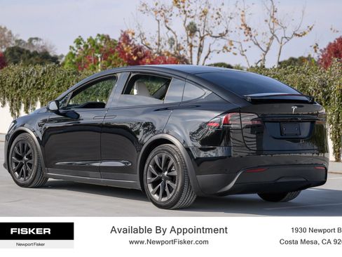 Used 2024 Tesla Model X image 7