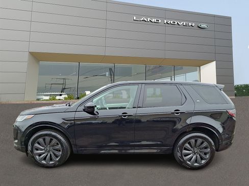Used 2025 Land Rover Discovery Sport S image 6