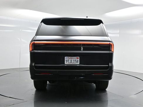 Used 2025 Lincoln Navigator Reserve AWD/4WD image 36