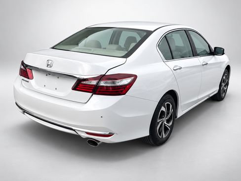 Used 2016 Honda Accord LX image 21