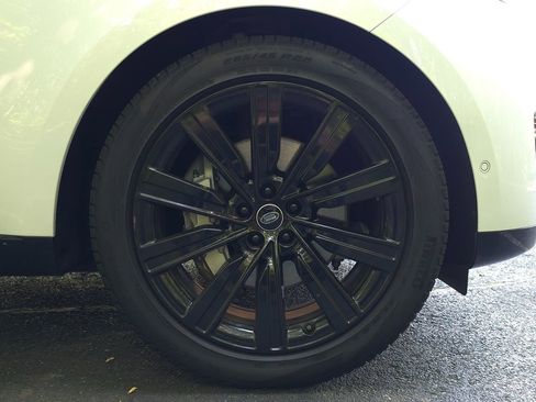 Used 2023 Land Rover Range Rover SE image 68