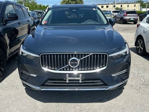 Used 2023 Volvo XC60 B5 Plus AWD/4WD image 2