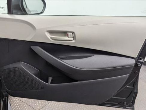 Used 2022 Toyota Corolla LE image 22