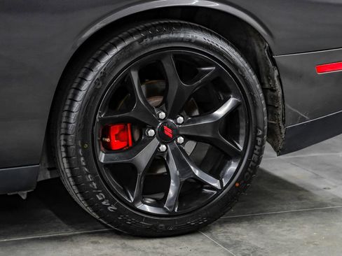Used 2017 Dodge Challenger R/T RWD image 58