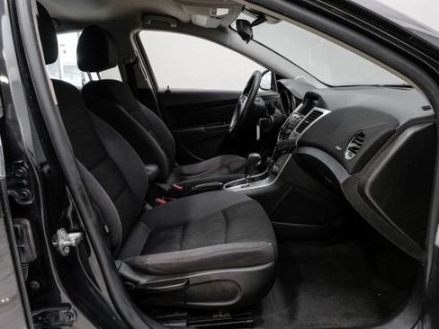 Used 2015 Chevrolet Cruze LT FWD image 32