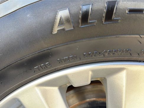 Used 2017 Nissan Rogue SV image 24