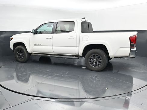 Used 2023 Toyota Tacoma SR5 AWD/4WD image 5