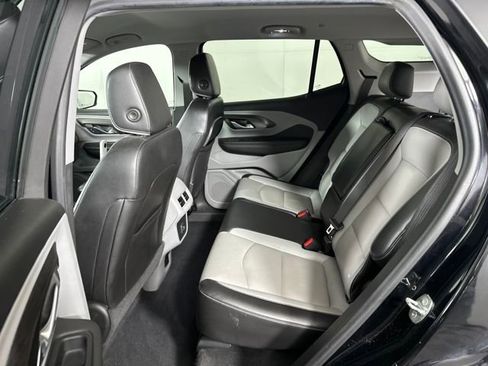 Used 2022 GMC Terrain SLT image 25