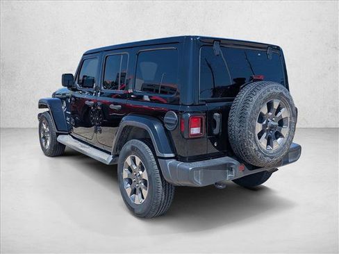Used 2019 Jeep Wrangler Unlimited Sahara AWD/4WD image 7