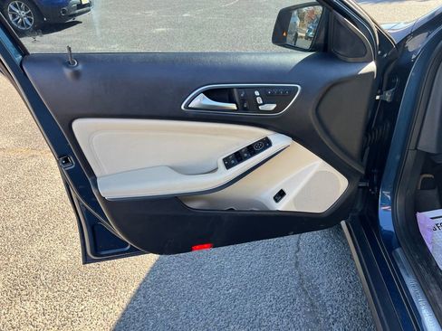 Used 2019 Mercedes-Benz GLA 250 4MATIC image 15