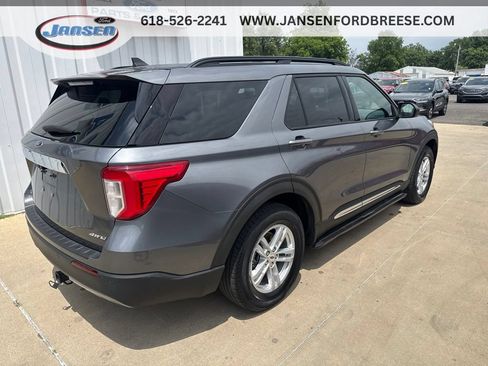 Used 2022 Ford Explorer XLT w/ Equipment Group 202A AWD/4WD image 7