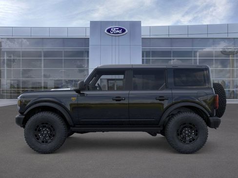 New 2026 Ford Bronco Badlands w/ Sasquatch Package image 3