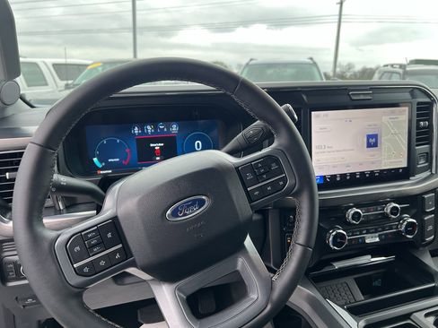 Used 2025 Ford F350 Lariat image 9