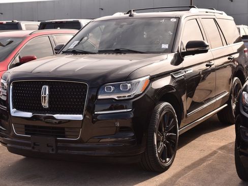 Certified 2024 Lincoln Navigator Reserve image 1