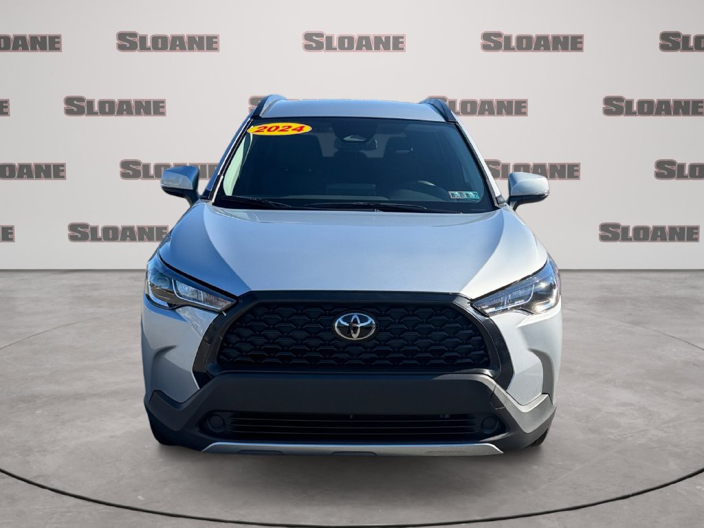 Used 2024 Toyota Corolla Cross LE AWD/4WD image 8