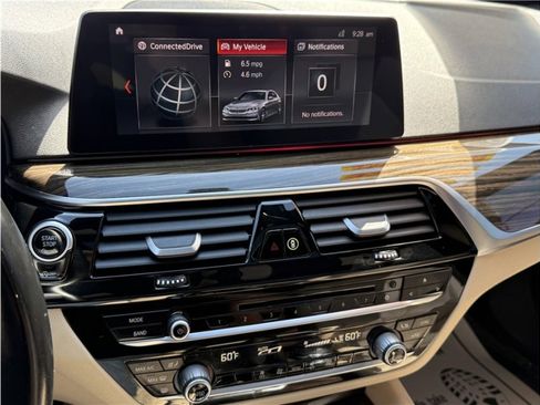 Used 2019 BMW 530i image 38