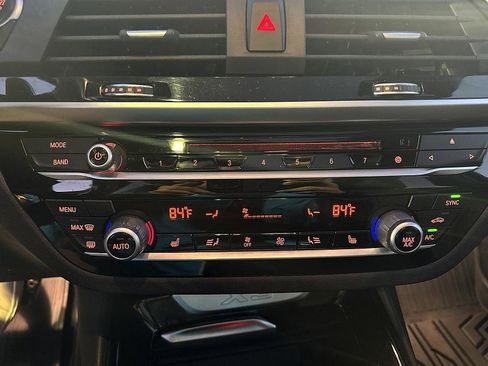 Used 2018 BMW X3 xDrive30i image 17