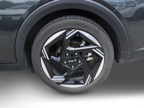 Certified 2025 Kia K4 EX image 27