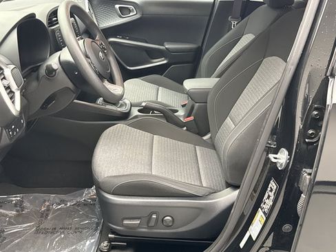 Used 2021 Kia Soul S FWD image 11