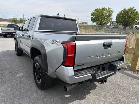 Used 2024 Toyota Tacoma TRD Off-Road AWD/4WD image 5