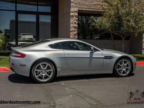 Used 2008 Aston Martin V8 Vantage Coupe RWD image 8