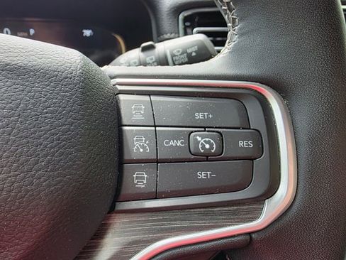 Used 2024 Jeep Wagoneer L Series II w/ Flexible Seating Group image 28