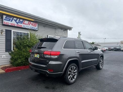 Used 2017 Jeep Grand Cherokee Overland w/ Jeep Active Safety Group AWD/4WD image 6