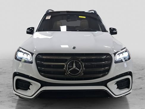 New 2026 Mercedes-Benz GLS 450 4MATIC image 2
