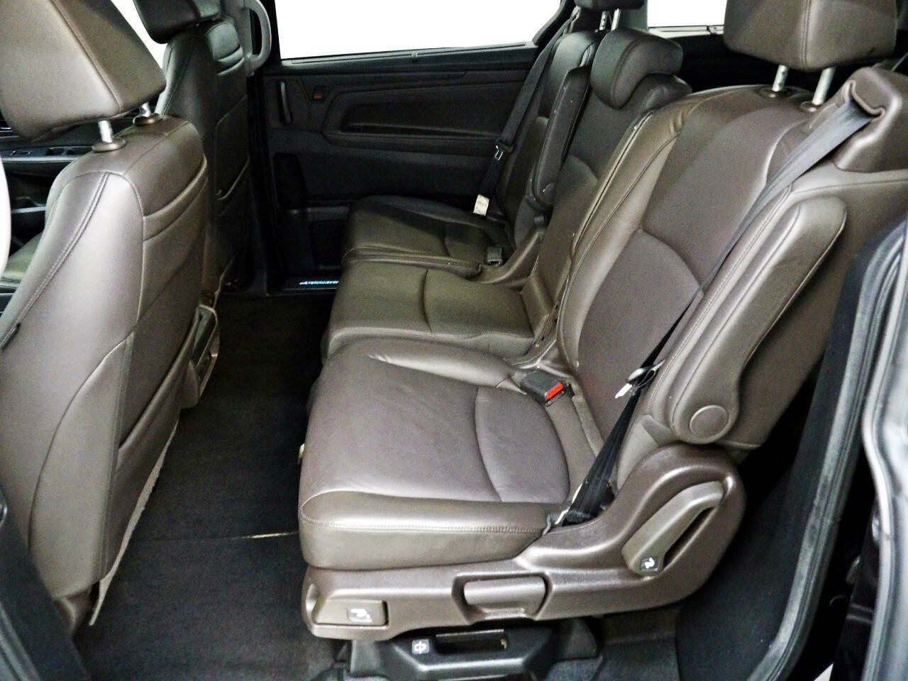 Used 2018 Honda Odyssey Elite image 9