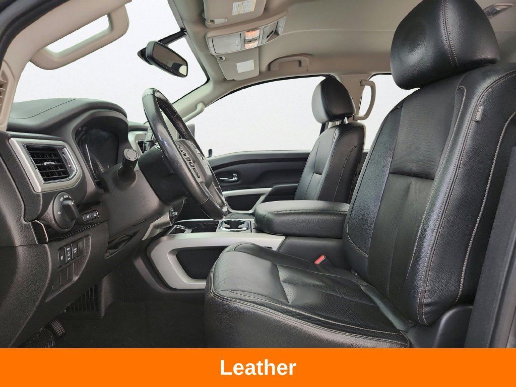 Used 2019 Nissan Titan SV w/ SV Convenience Package AWD/4WD image 11