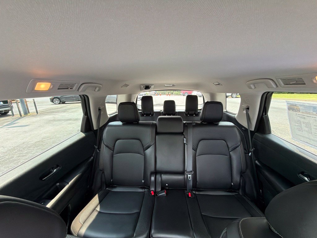 Used 2026 Nissan Pathfinder SL FWD image 36