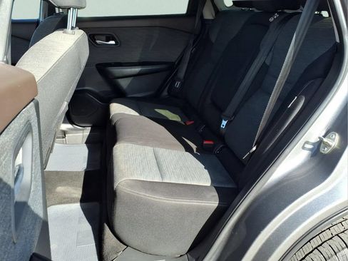 Used 2023 Nissan Rogue SV FWD image 16