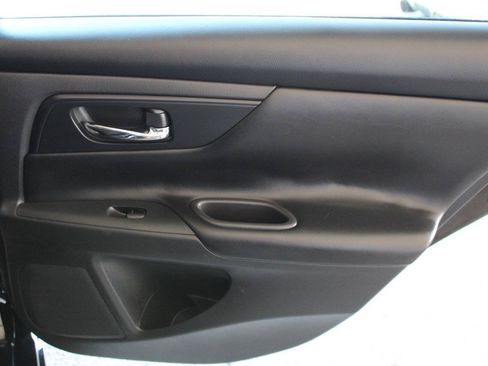 Used 2017 Nissan Altima 2.5 S w/ Power Driver Seat Package FWD image 12