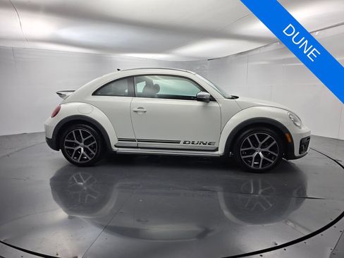 Used 2018 Volkswagen Beetle 2.0T Dune FWD image 3