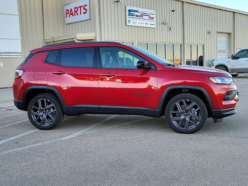 New 2026 Jeep Compass Latitude image 5
