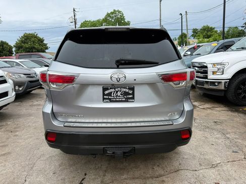 Used 2015 Toyota Highlander XLE FWD image 6