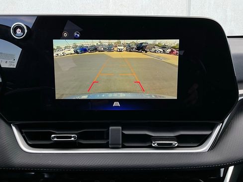 Used 2025 Chevrolet Equinox LT image 29