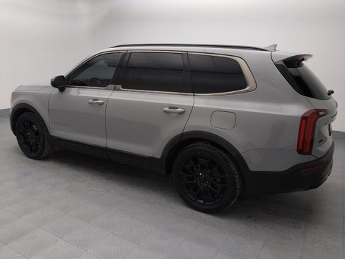 Used 2021 Kia Telluride EX w/ EX Premium Package image 3