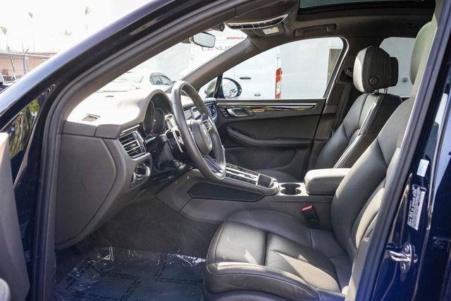 Used 2022 Porsche Macan S AWD/4WD image 18